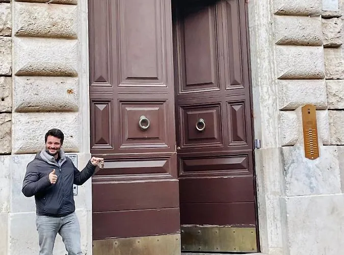 Martina Al Colosseo Apartment Rome