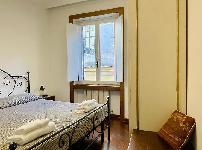 Martina Al Colosseo Apartment Rome